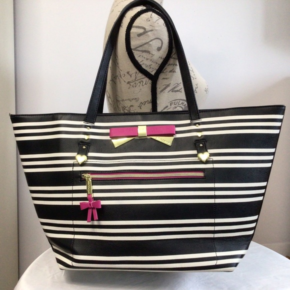 Betsey Johnson Handbags - Elegant Betsey Johnson Large Shoulder Tote Bag Black &White NWOT